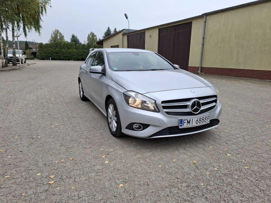 Mercedes A-klasa w176 a180 kamera wnętrze AMG
