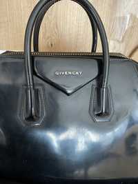 Torebka lakierowana Givenchy