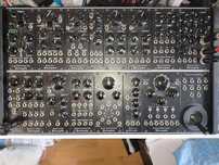 Erica Synths Black System II - syntezator modularny