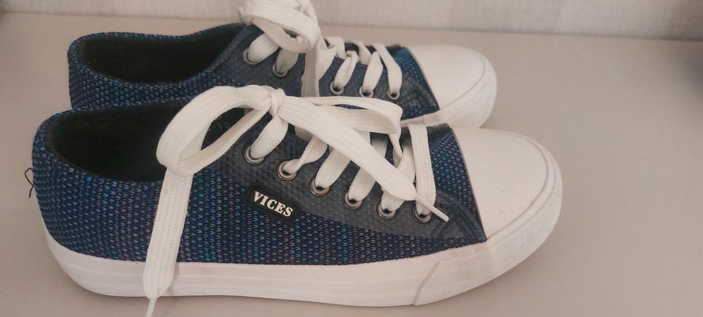 Trampki Vices, r.35, jak nowe.