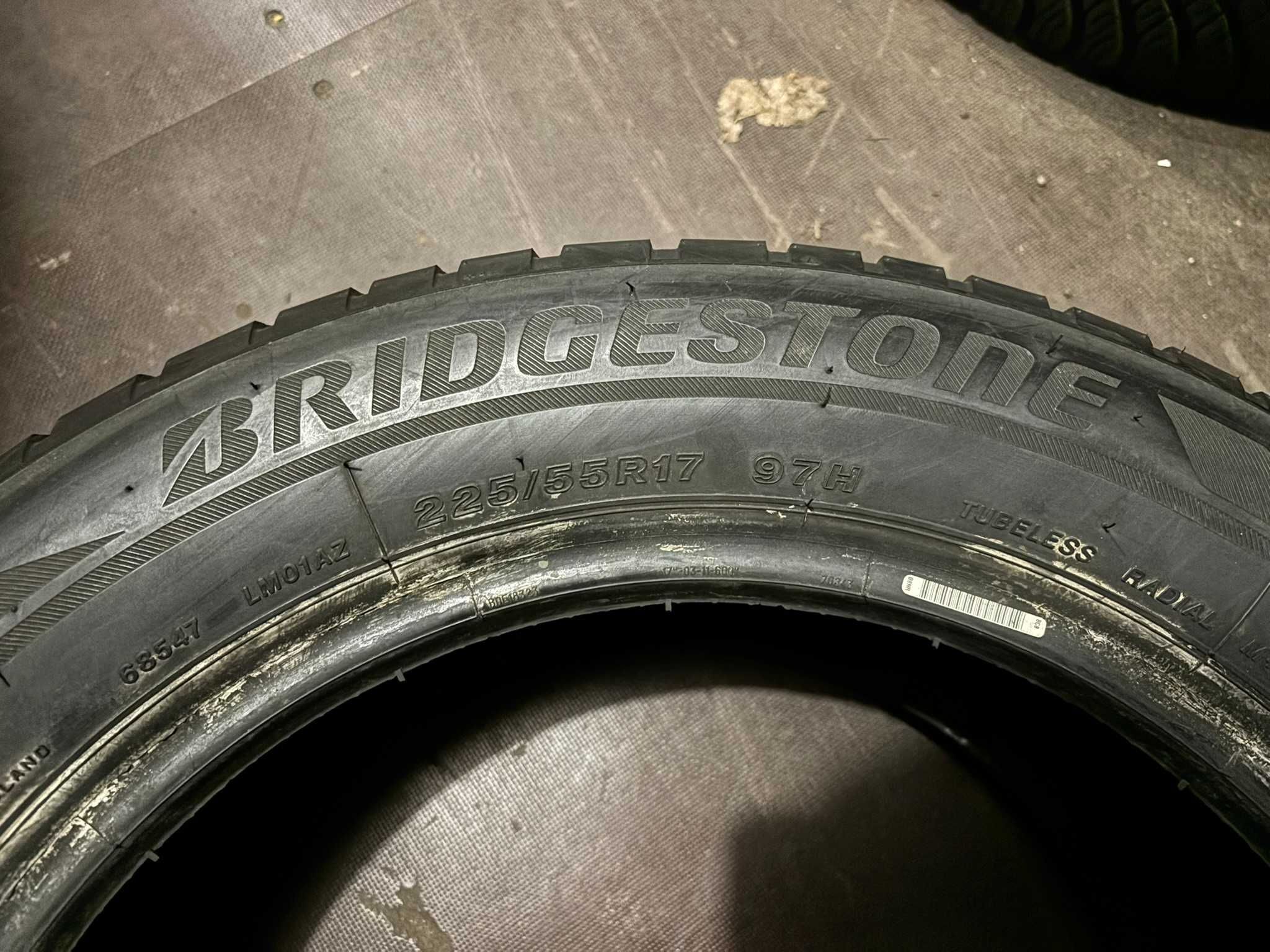 2X Opony Zimowe 225/55R17 97H BRIDGESTONE BLIZZAK LM001 6.5MM 2017R
