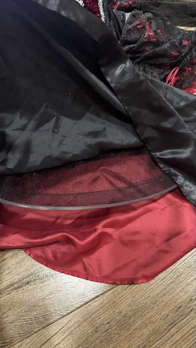 Сукня на дівчинку 5-6 років