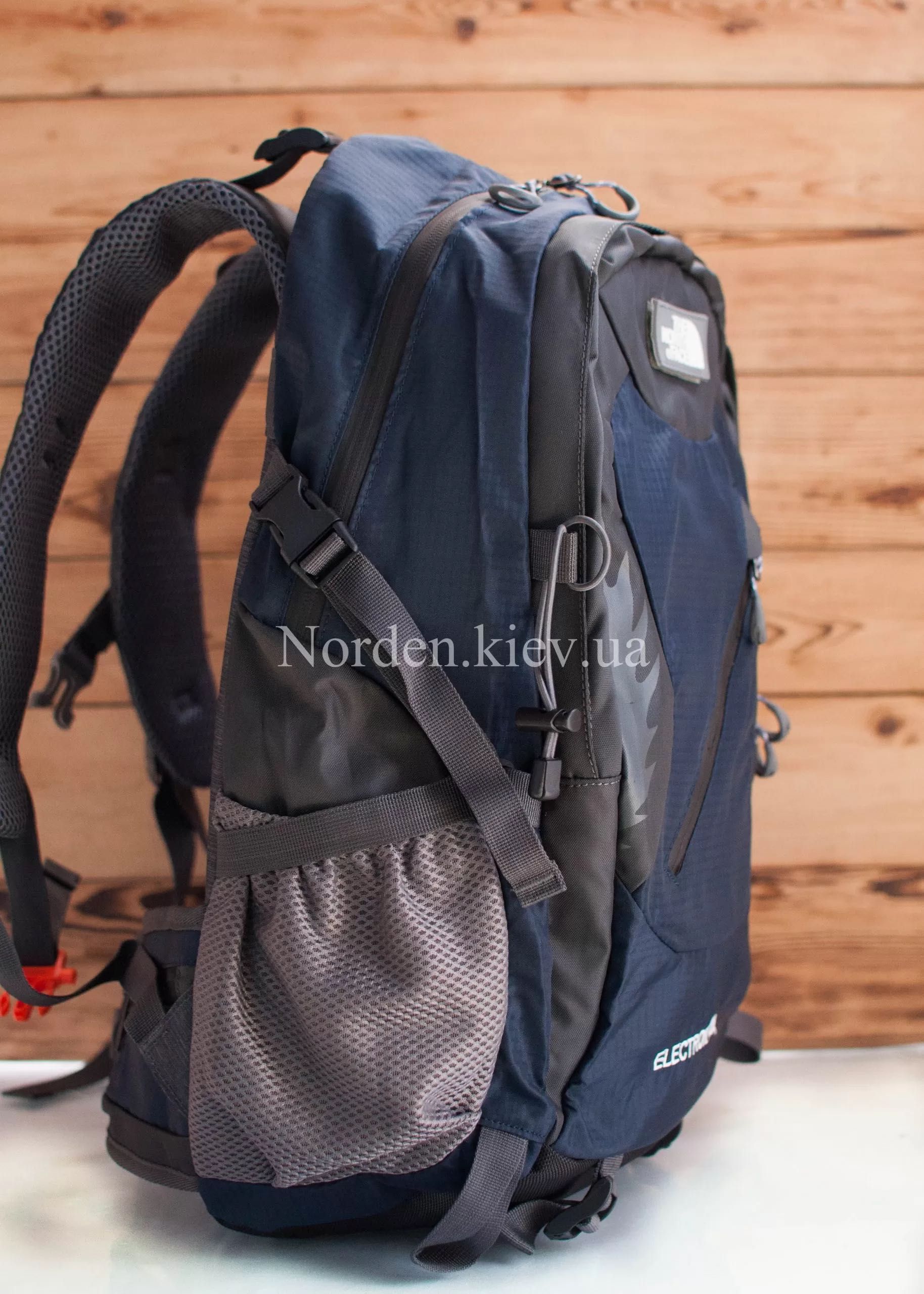 Новий рюкзак The North Face синій 40л