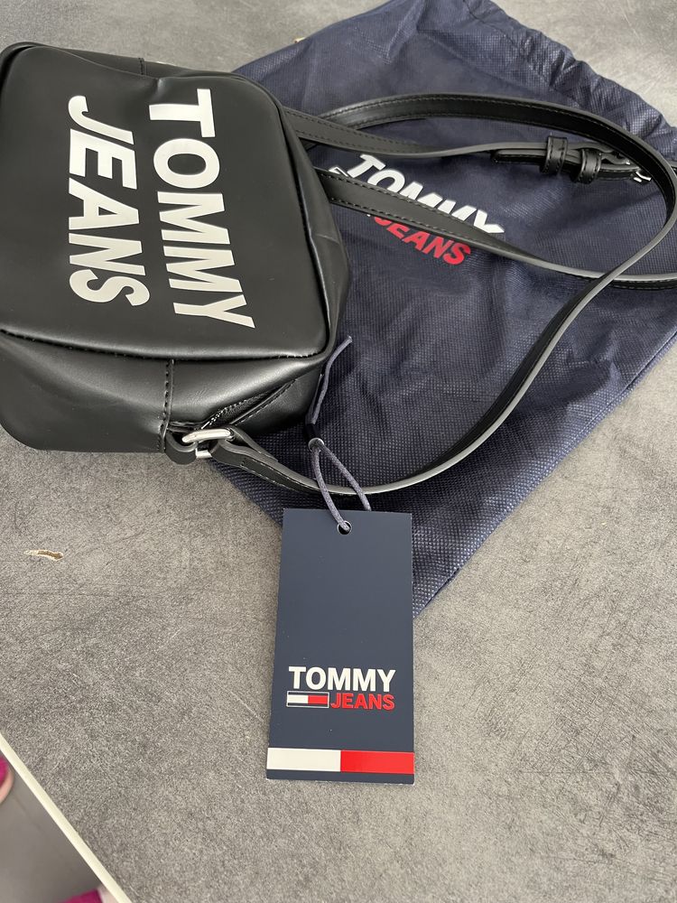 Mała listonoszka Tommy Jeans