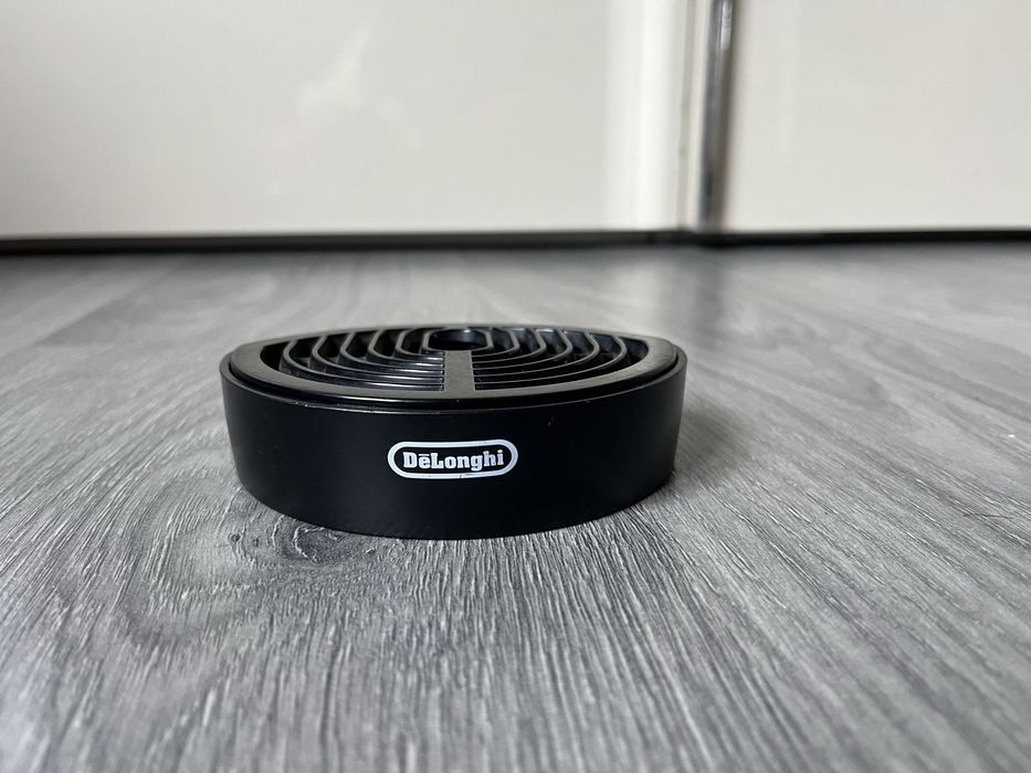 Підставка для кавоварки Delonghi