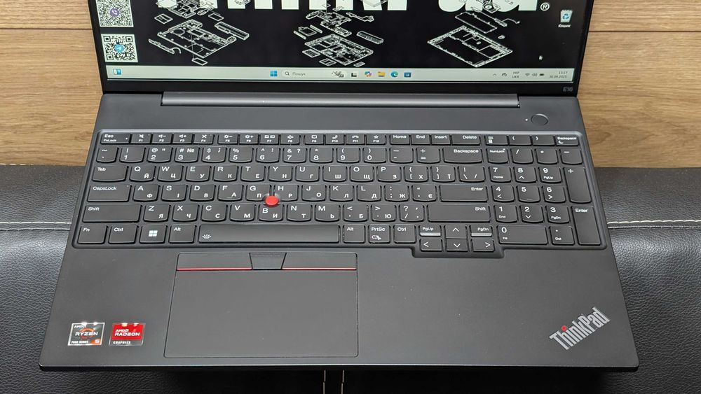 Lenovo ThinkPad E16 16" FHD+ IPS AMD Ryzen 5 7530U 24Gb