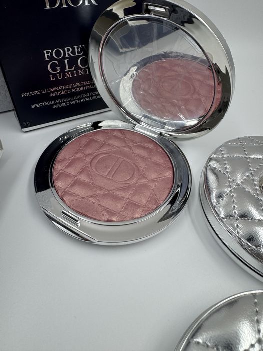 Хайлайтер Dior  forever glow luminizer 04 pink strobe