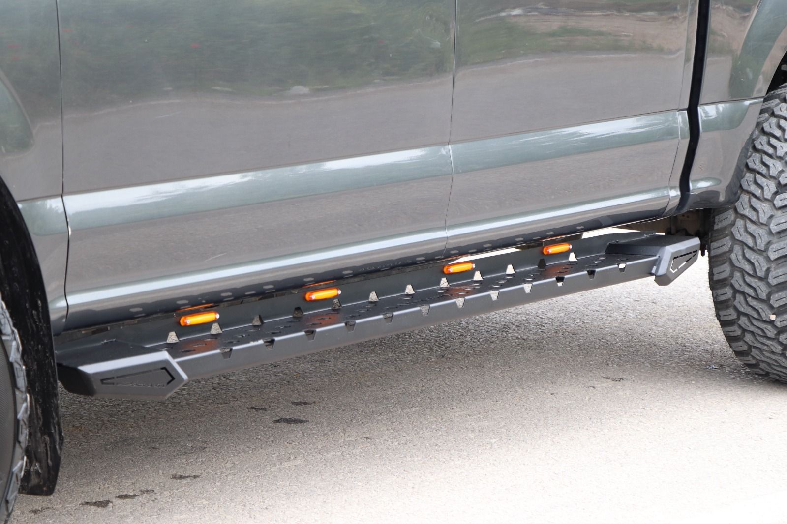 Stopnie boczne progi model Z Ford F-150 od 2015 do 2023