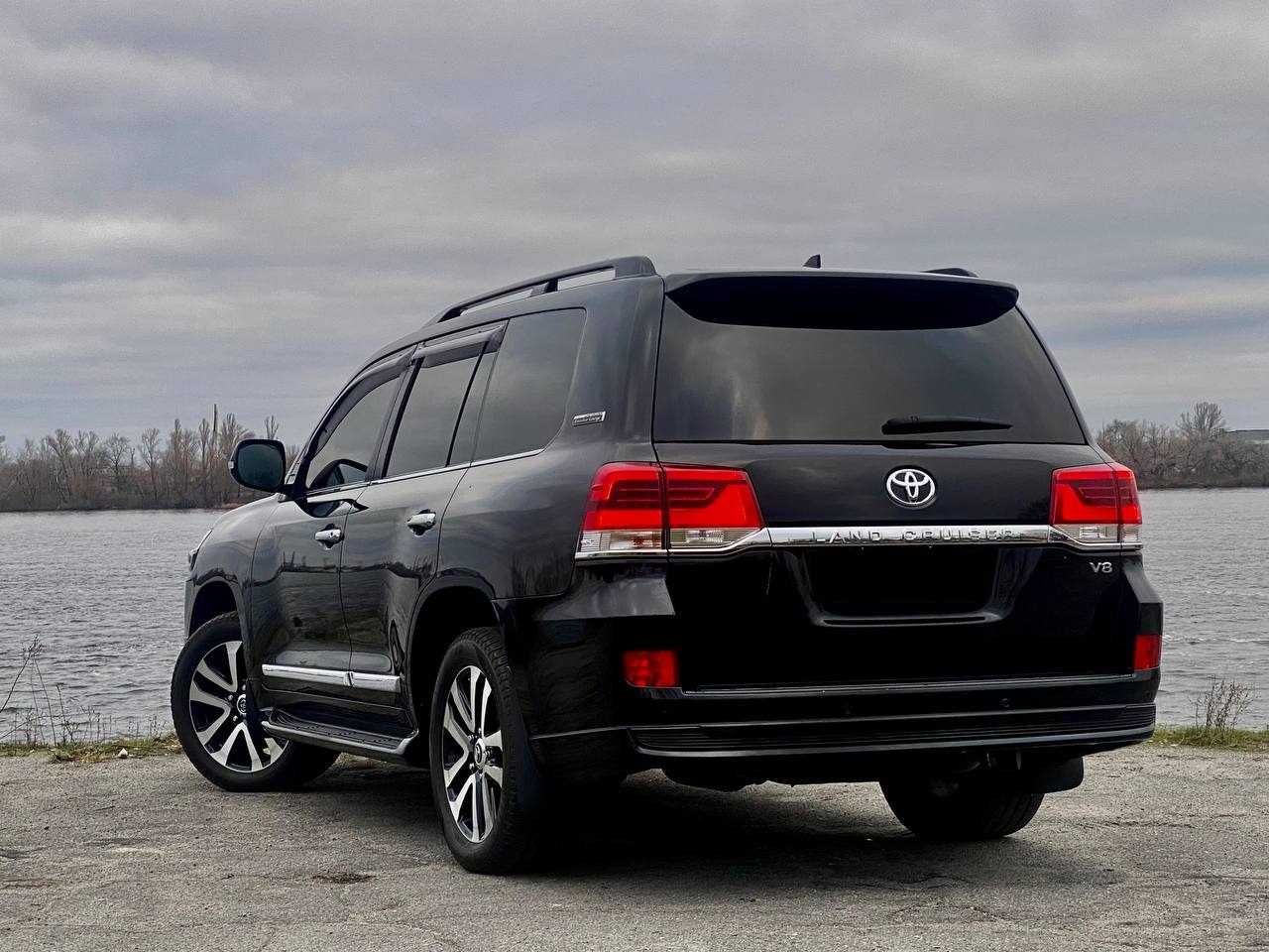 Toyota Land Cruiser 2019 Executive Lounge