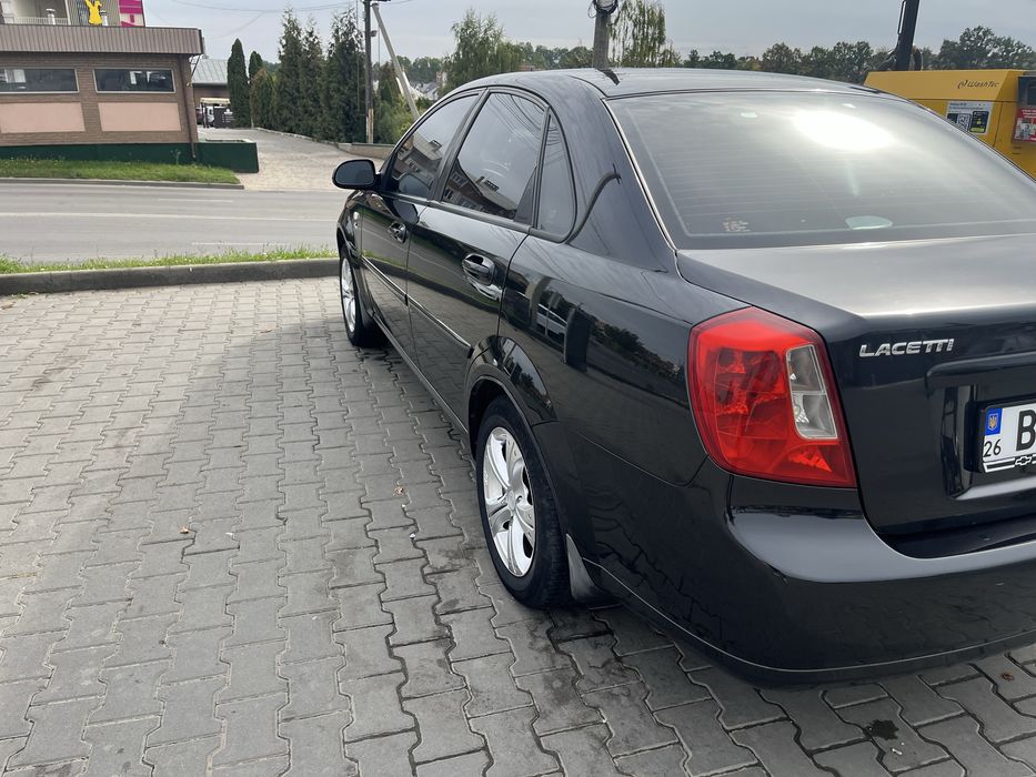 ТЕРМІНОВО Продам Chevrolet Lacetti