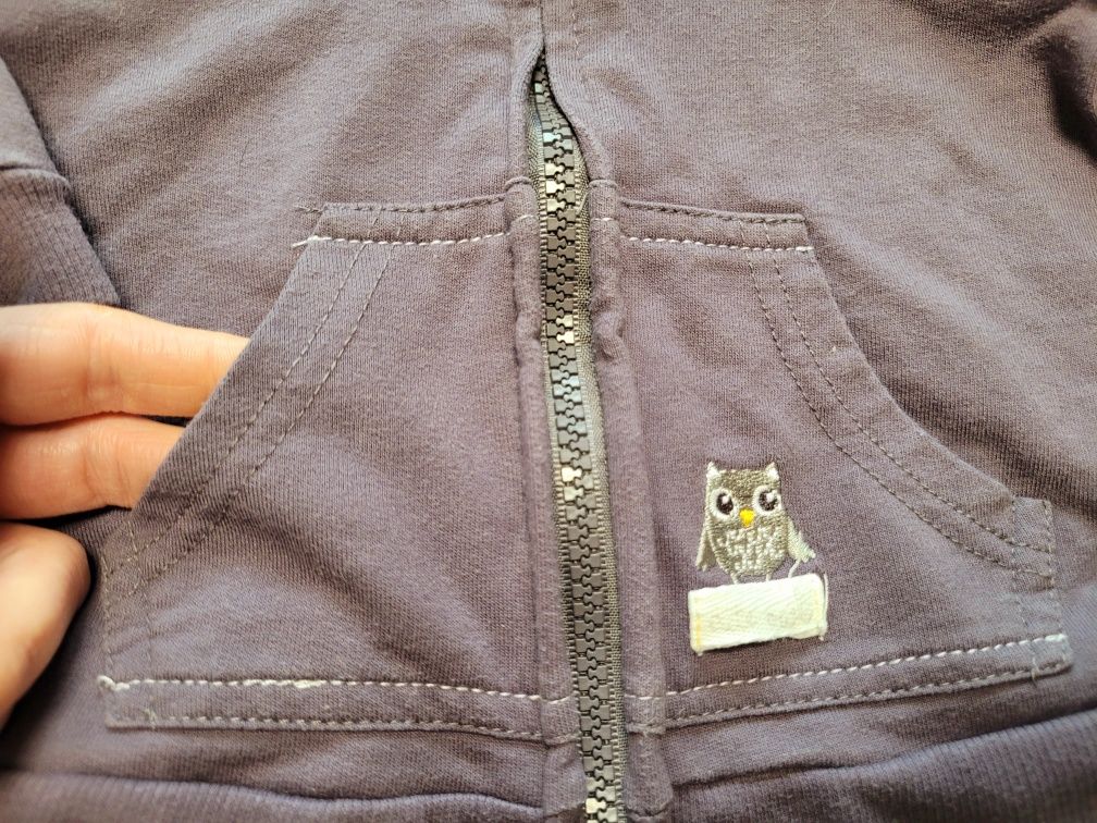 Bluza z kapturem, rozpinana, na zamek. Sowa. 74