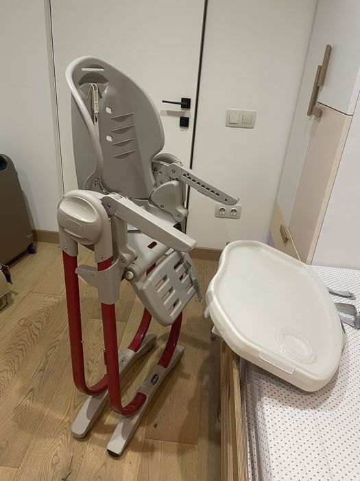 Chicco дитячий стільчик для годування розкладний