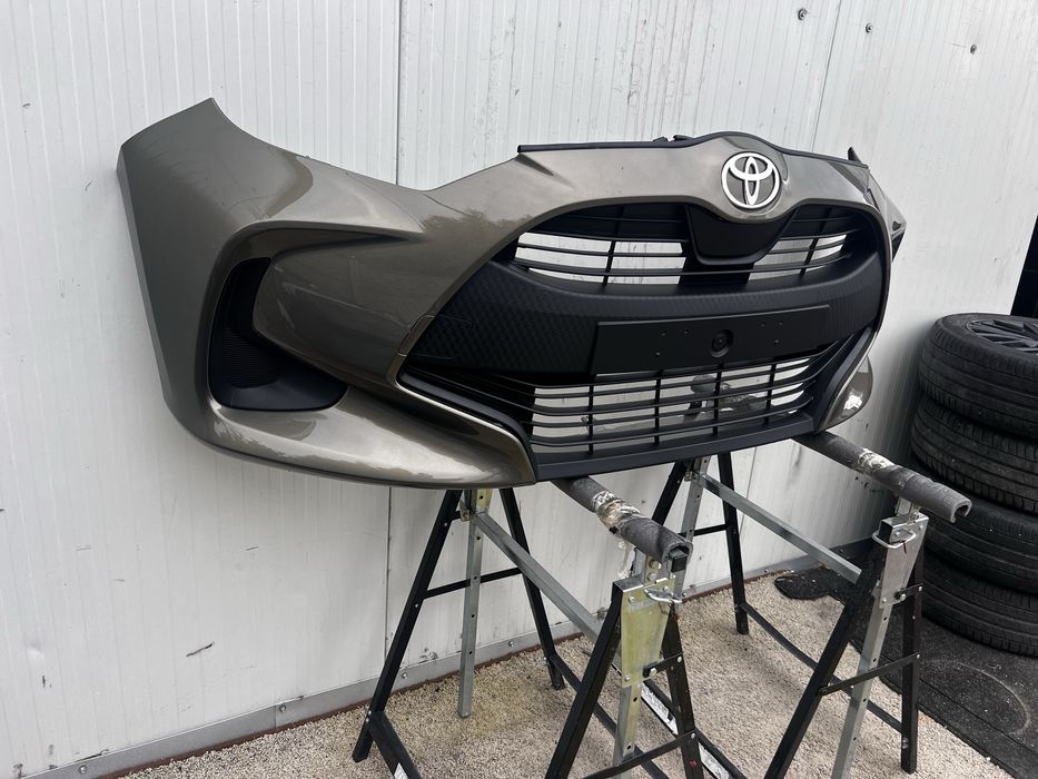 Zderzak Przod Yaris 4 lV w kolor. Igła !