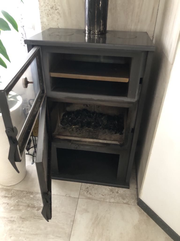 Salamandra como nova em bom funcionamento
