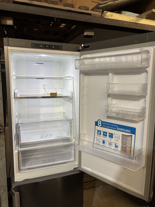 Холодильник Samsung invertor