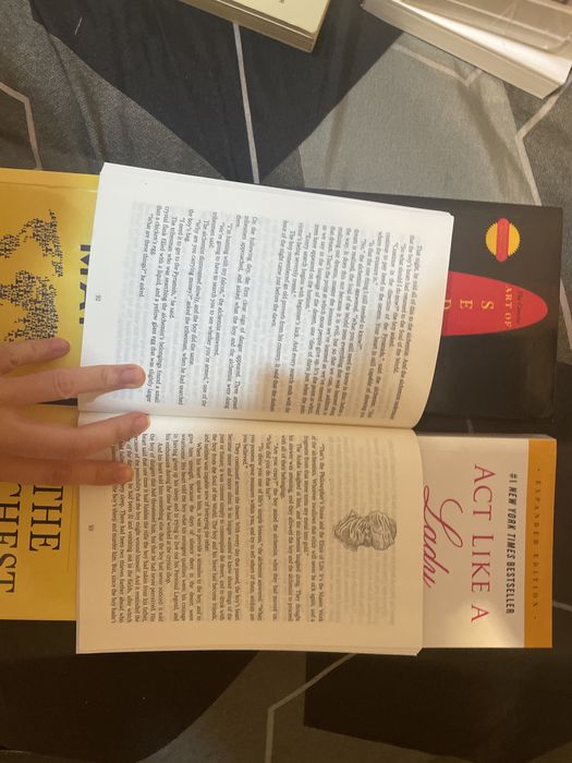 Varios livros internacionais (COMO NOVOS)