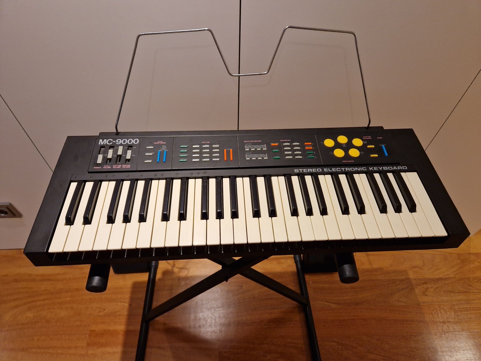 Piano com base de suporte