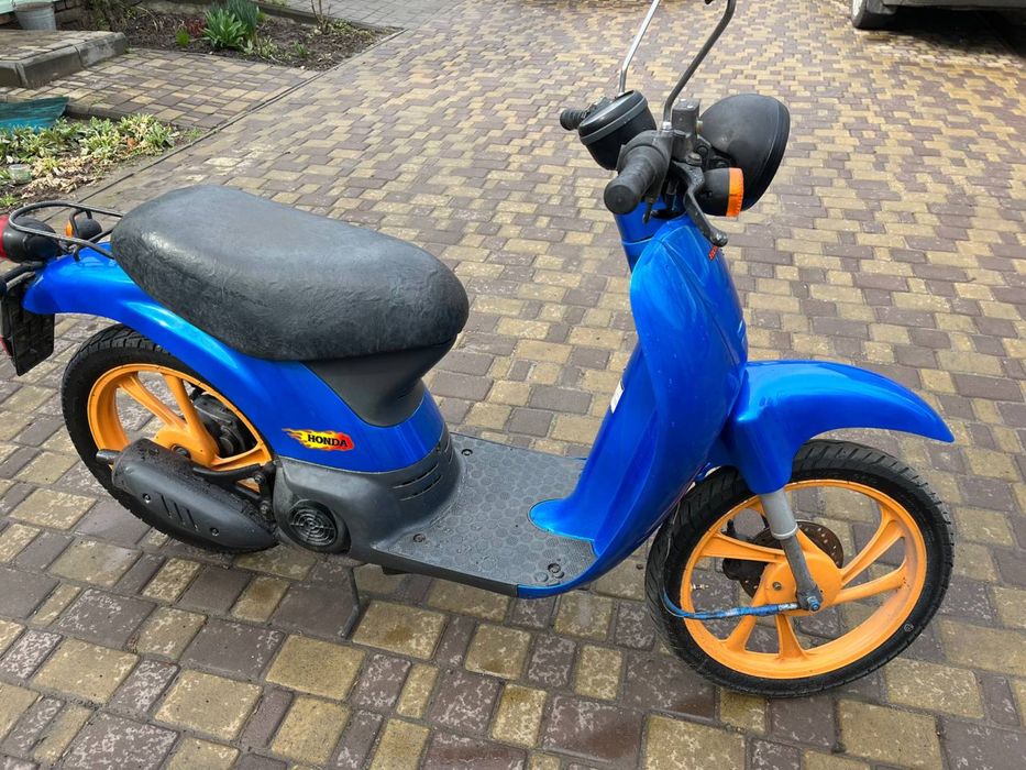 Японский скутер Honda Via