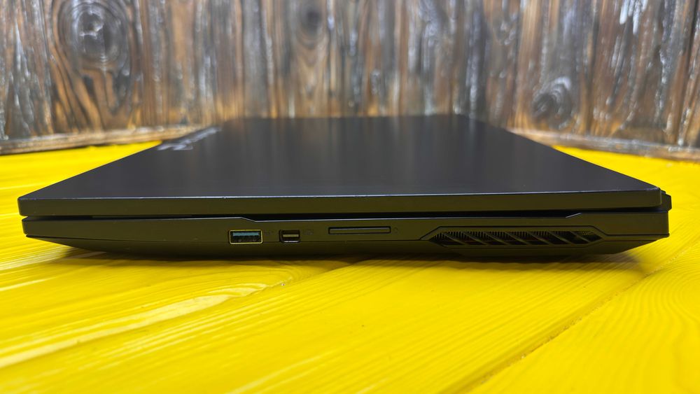 Надійний Геймерський Ноутбук Clevo NH77DC /i7-10750H/GTX 1660 TI 6 GB