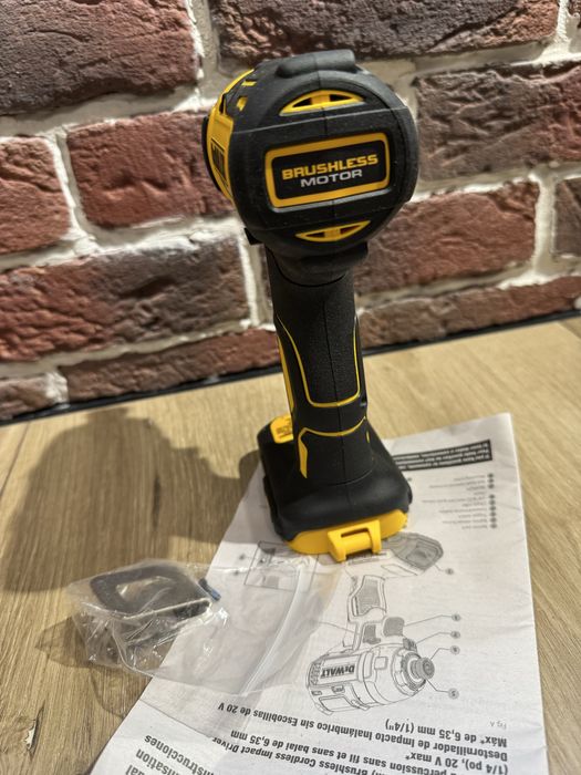 DeWalt DCF787 импакт шуруповерт/гайковерт