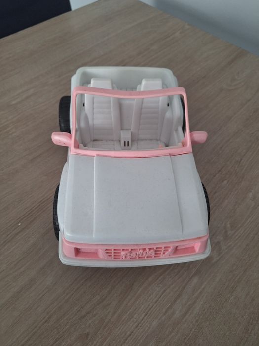 Auto dla lalki barbie