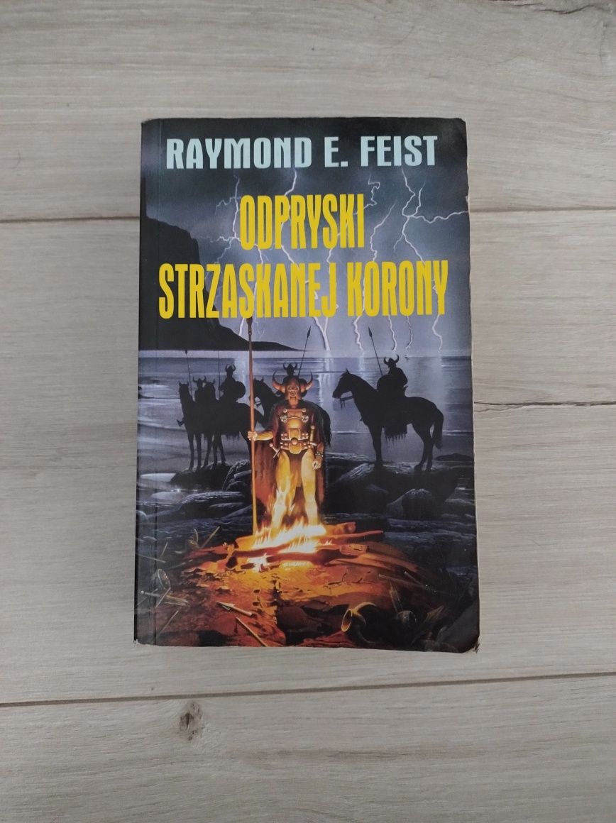 Nowa - Odpryski strzaskanej korony - Raymond E. Feist