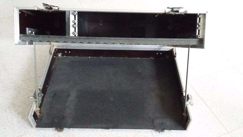 Rack / Flightcase - Pedaleira + 2 unid's de rack