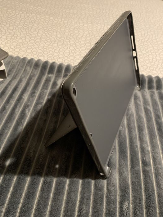 Capa com teclado para Ipad