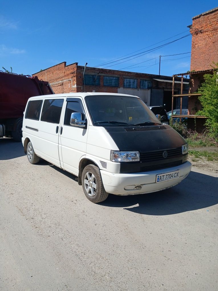 Продам буса в хорошому стані 2.5 ТДІ