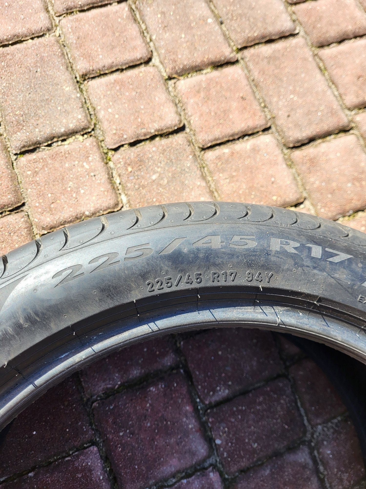 Opony letnie Pirelli komplet 225/45 R17