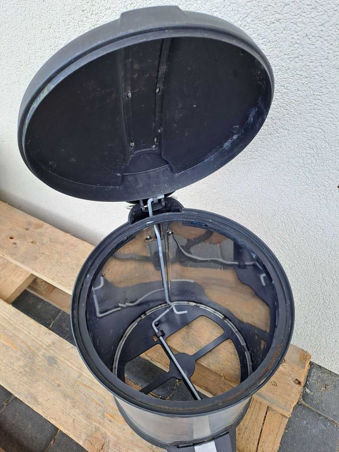 Kosz na śmieci z pedalem 5l