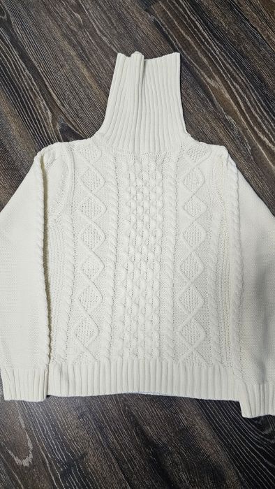 Новий светр молочного кольору на дівчинку р.158-164, р.S