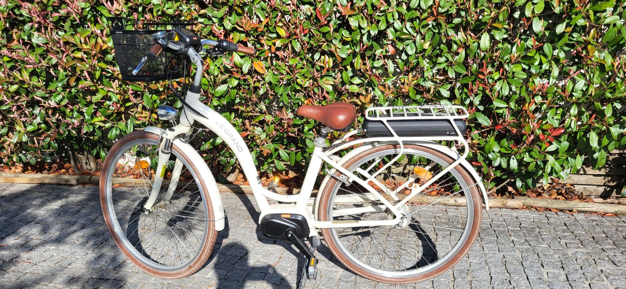 Bicicleta electrica de passeio  Le Grand Elille 3