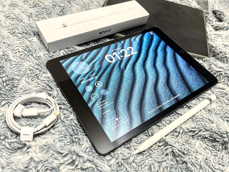 IPad 9 (64 gb) wi-fi, шикарное состояние + чехол! А2602