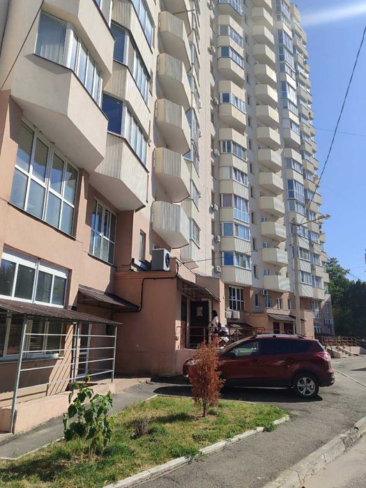 Продам не житлове приміщення по вул.Чорновола 15 А (Войкова)