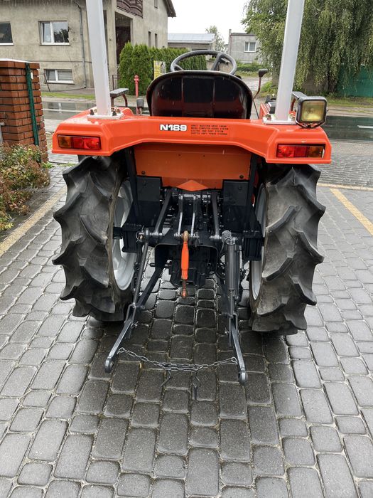 Traktor Hinomoto N189 4x4 wspomaganie rewers