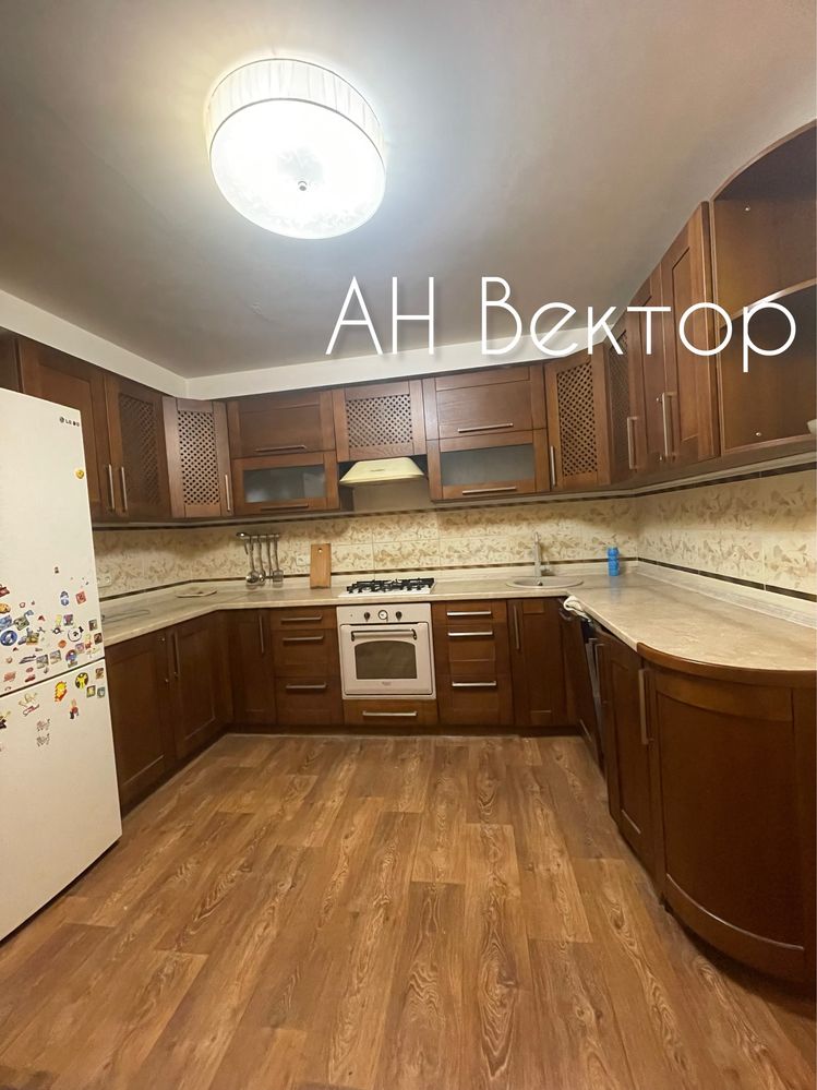 Продам 4 комнатную квартиру 104 м2 Павлово Поле м.23 Августа