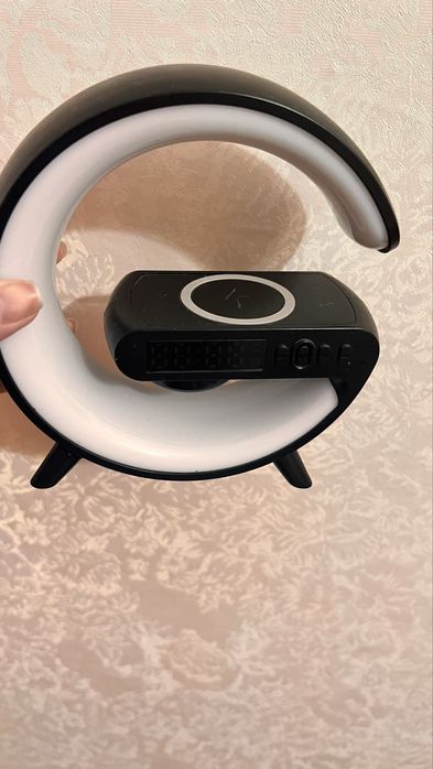 світильник,годинник