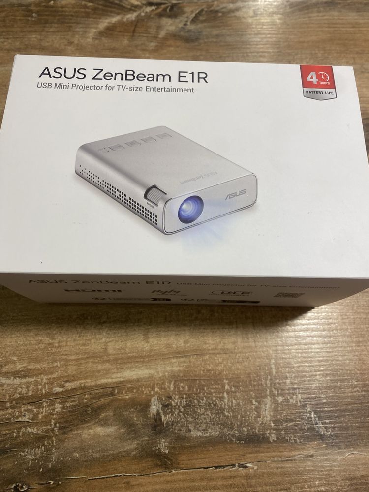 Projektor asus zenBeam E1R