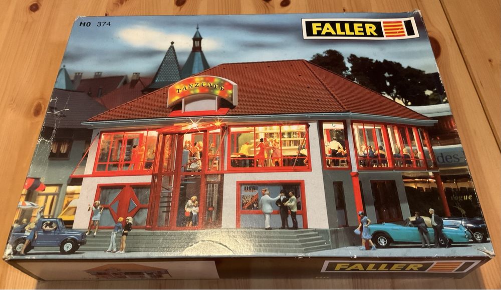 Faller - Café dancing H0