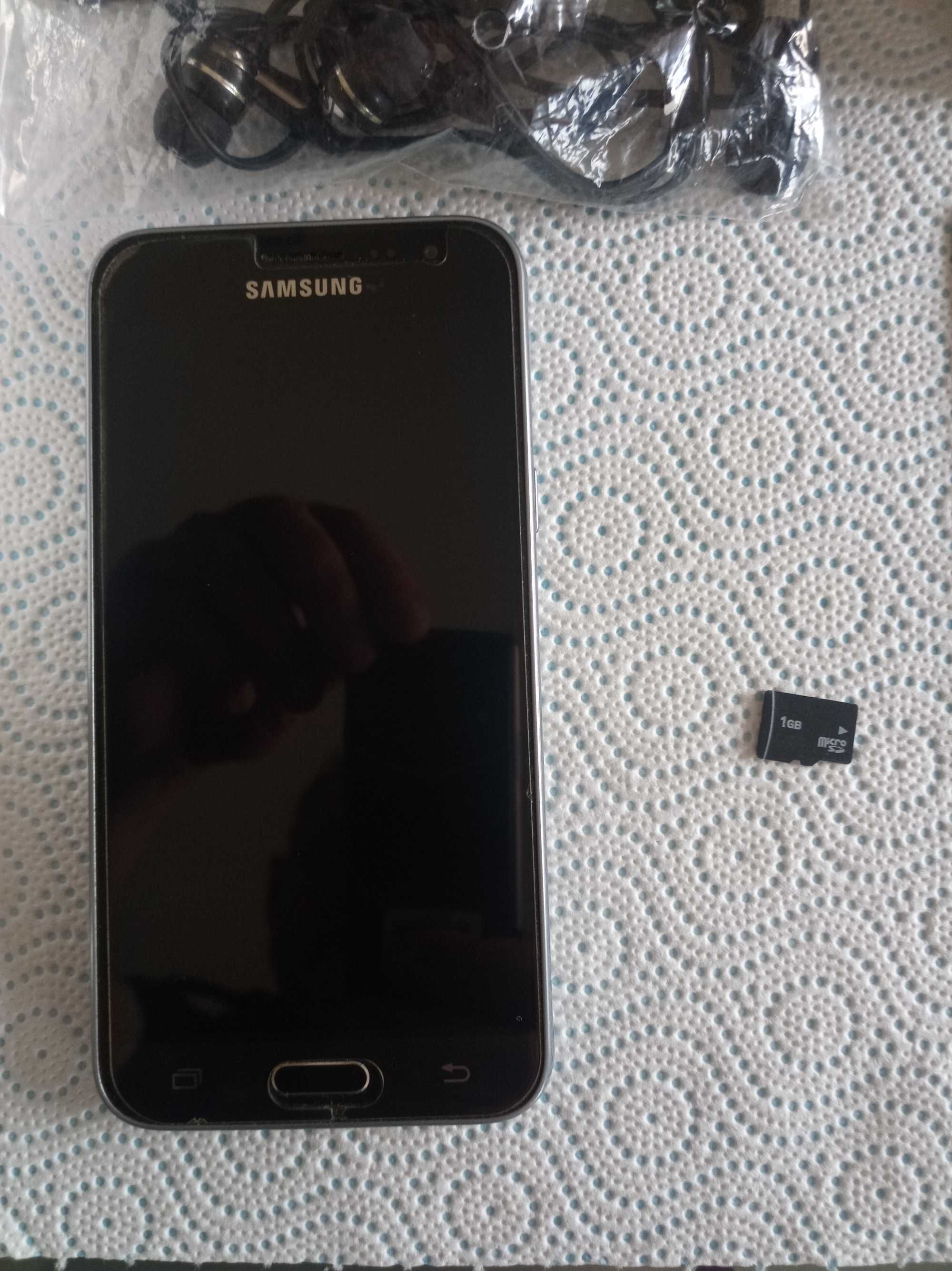 Sprzedam smartfon Samsung Galaxy J3