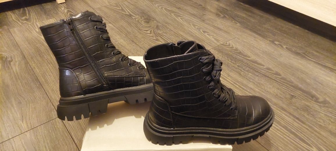 Nowe buty zimowe botki Even&Odd 39