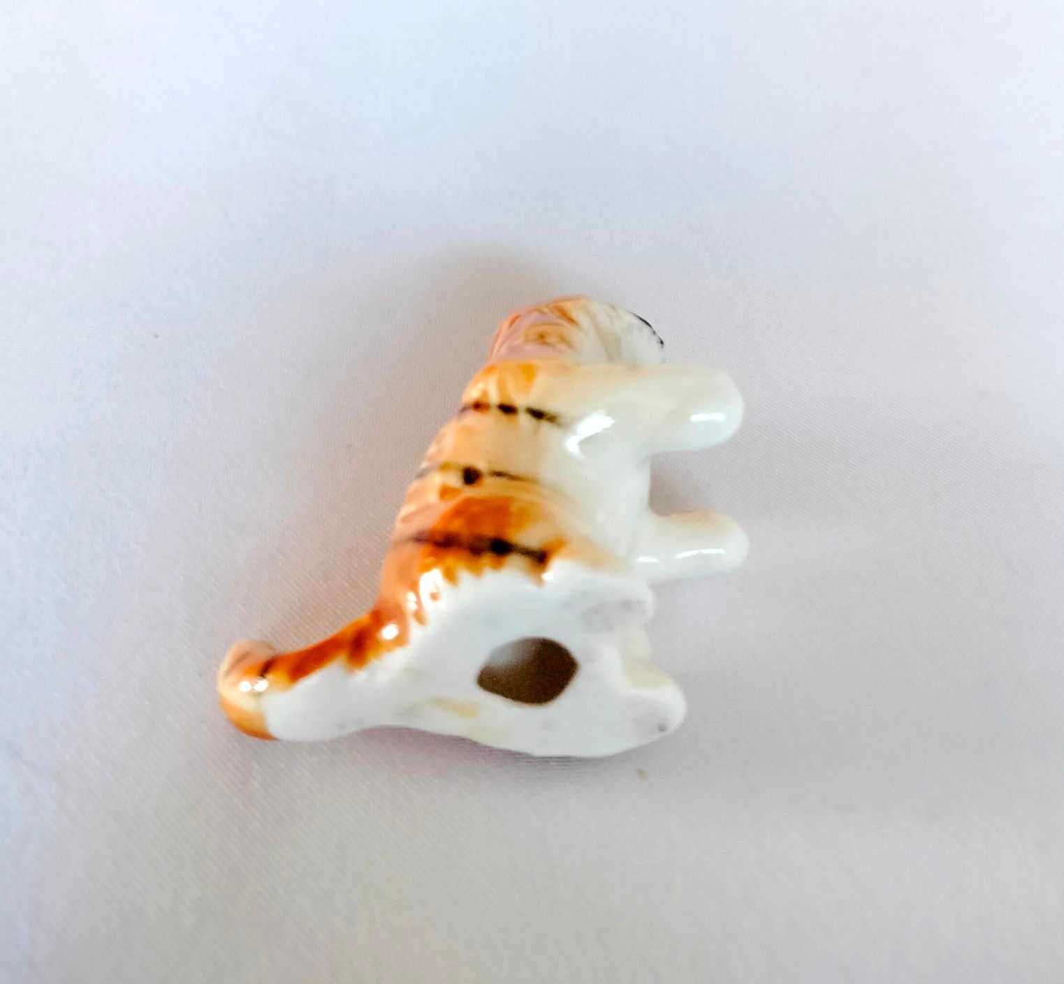 Kotek figurka ceramiczna kotka