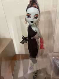 Monster high Electra Melody off-white