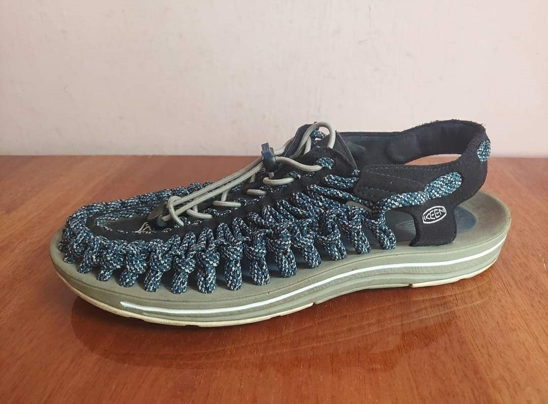 Сандали фірми keen teva оригінал 

Привезено із закордону в оригіналі