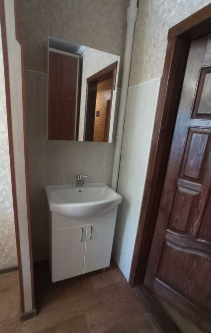 Продам гостинку м.Ботанический сад