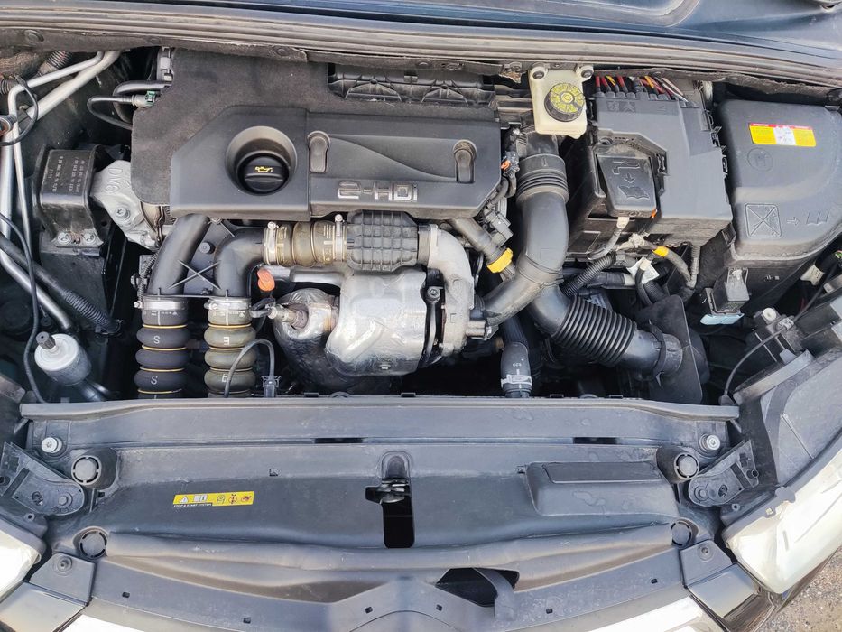 CITROËN DS4 1.6 HDi Diesel 114 cv – 2013 – Automático