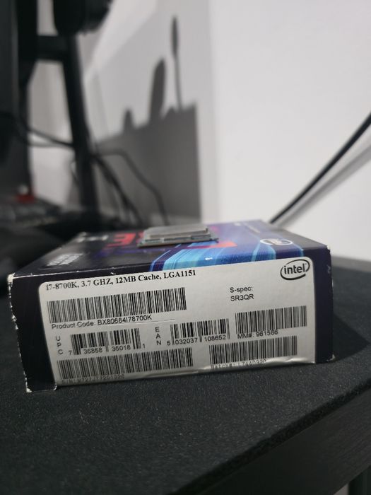 Procesor Intel Core i7-8700K BOX | 6C/12T | LGA1151 | wersja OC | Spra