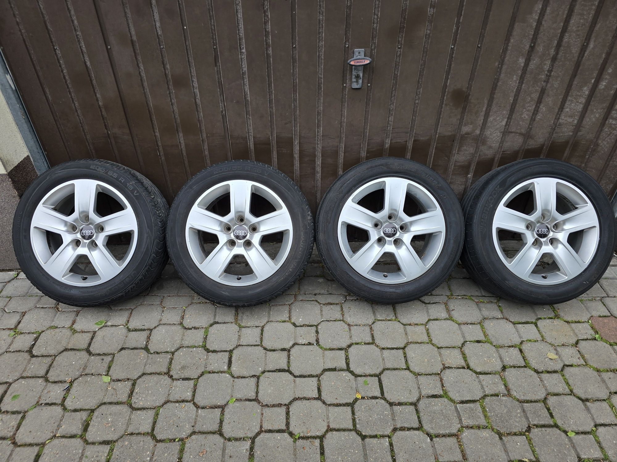 Felgi z oponami 205/55R16 Audi A4 B7 B6 5x112 A3 A6 C6 TT VW Golf