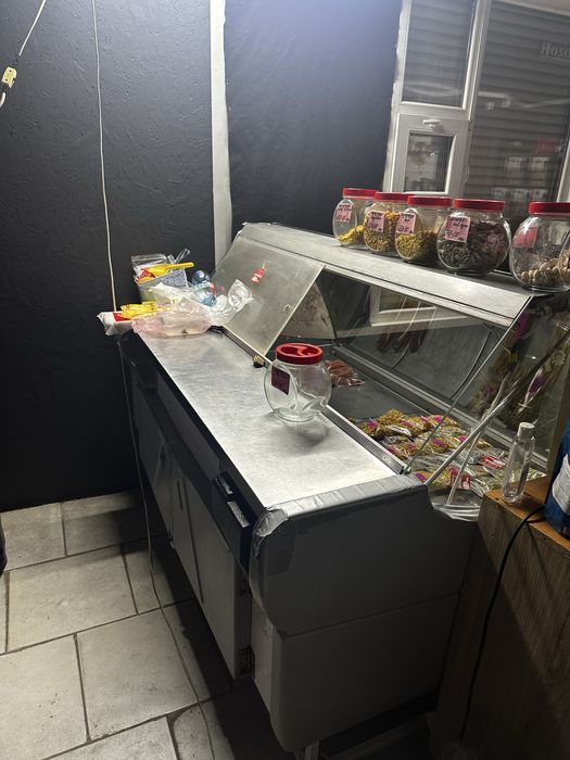 Продам холодильну вітрину